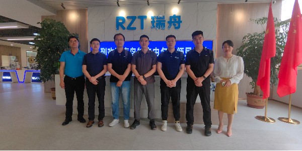 山東客戶(hù)蒞臨瑞舟檢驗(yàn)“全自動(dòng)化套號(hào)碼管端子壓接加工中心”